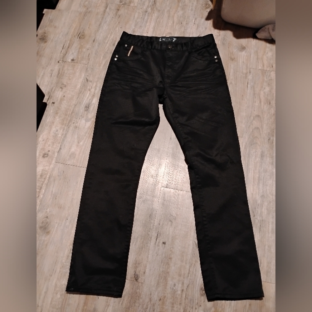 Guys Jeans SIZE 36 KAALU